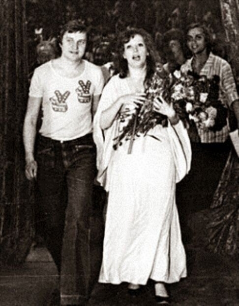 Невеста &laquo;со стажем&raquo;: как менялись звездные образы от&nbsp;свадьбы к&nbsp;свадьбе