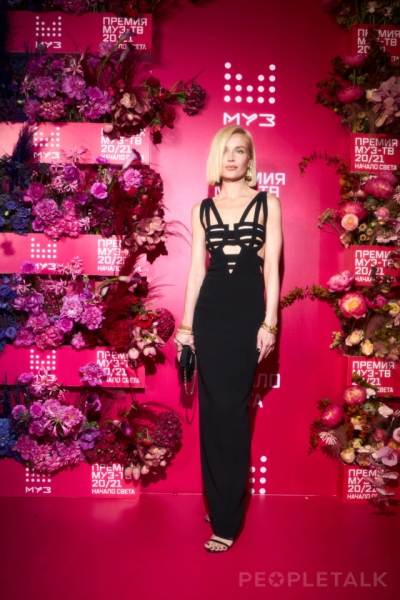 «Никогда»: Полина Гагарина резко отказала Ксении Собчак в интервью