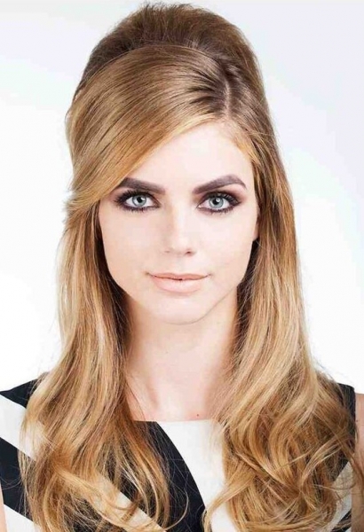 Он оценит: 10 простых и эффектных укладок для свидания