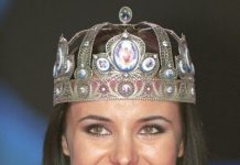 От «Мисс Вселенной» до примерной мамы: бьюти-эволюция Оксаны Федоровой