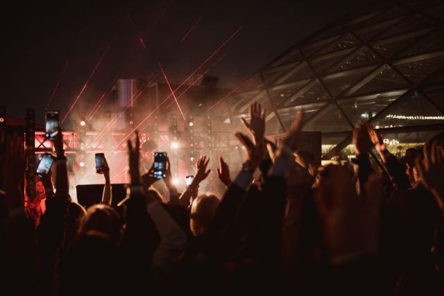 Первые вечеринки лета: где провести пятницу