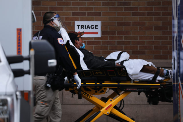 Планы на вечер: спектакли по Толстому, Шекспиру и Бунину, концерт в память жертв коронавируса, выпускной с Леди Гагой и Бейонсе