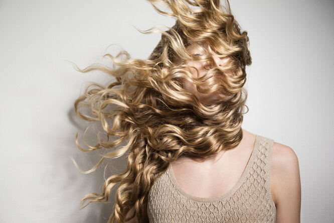 Почему волосы растут так медленно и что делать – мы спросили у трихолога