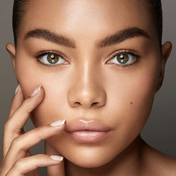 Подпишись и повторяй: любимые стилисты и визажисты звезд в Instagram