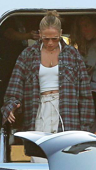 Получил одобрение будущей тещи: Бена Аффлека заметили с мамой Дженнифер Лопес