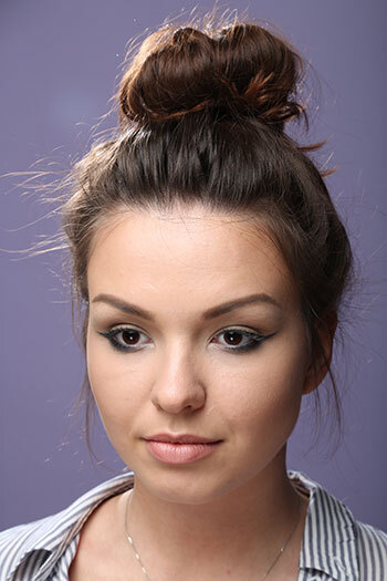 Повторишь без труда! 5 модных видов стрелок на каждый день — показывает визажист