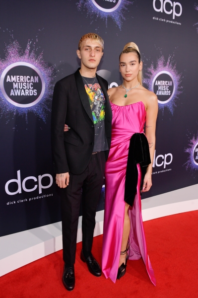 Романтичный топ: крутые молодые парочки Голливуда