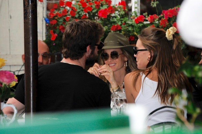 Романтичный топ: крутые молодые парочки Голливуда