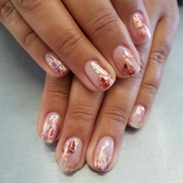 Розовое золото в&nbsp;тренде: 21 идея &laquo;драгоценного&raquo; маникюра