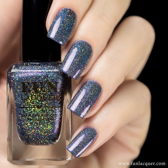 Серый — это не скучно! 50 вариантов модного маникюра в серых тонах