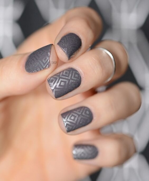Серый — это не скучно! 50 вариантов модного маникюра в серых тонах