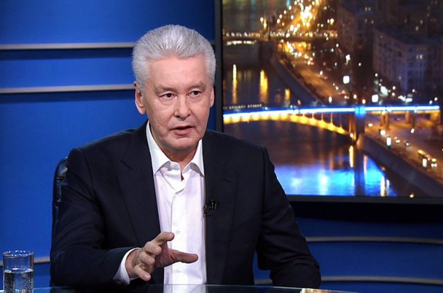 Ситуация с коронавирусом: мэр Москвы Сергей Собянин принял решение об обязательной вакцинации работников в сфере торговли и услуг