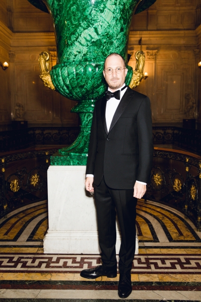 «Сказки на дому»: Даррен Аронофски и Наталья Водянова прочитают сказки онлайн в день защиты детей