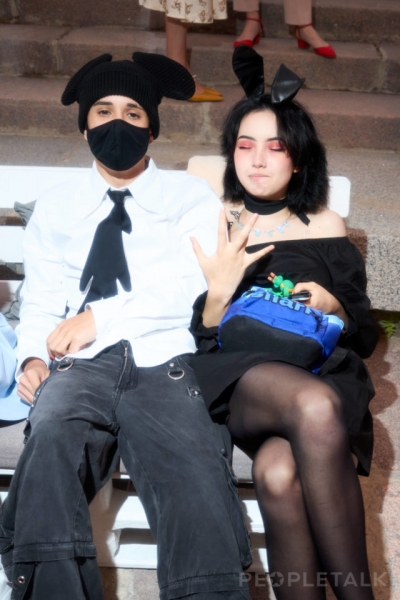 Славу Марлоу и его девушку захейтили в соцсетях