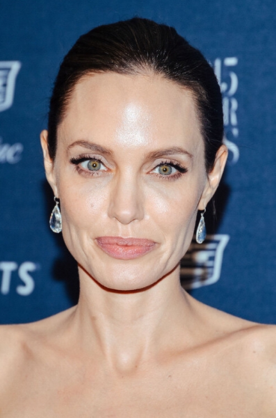 Типаж «девушка Брэда Питта» — что общего во внешности возлюбленных актера?