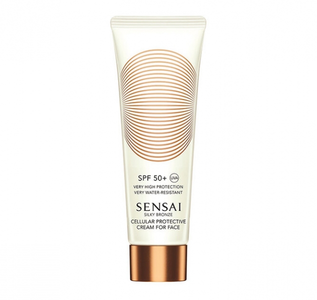 Тональный с SPF не работает: 3 причины, почему тебе не хватит его защиты