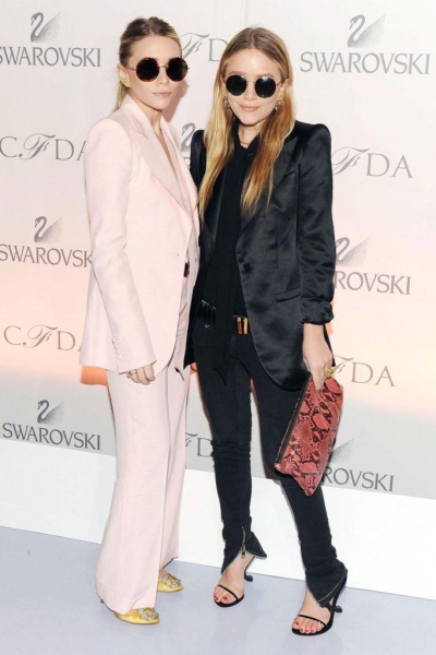 В день рождения сестёр Олсен: собрали их самые стильные выходы