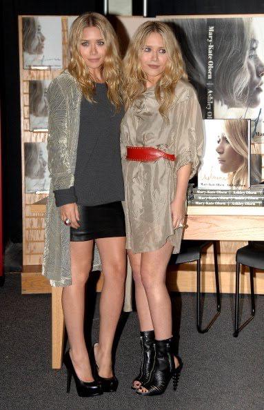 В день рождения сестёр Олсен: собрали их самые стильные выходы