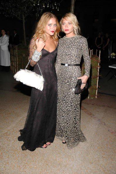 В день рождения сестёр Олсен: собрали их самые стильные выходы