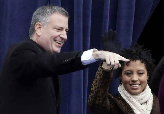 В Сеть слили голые фото дочери мэра Нью-Йорка