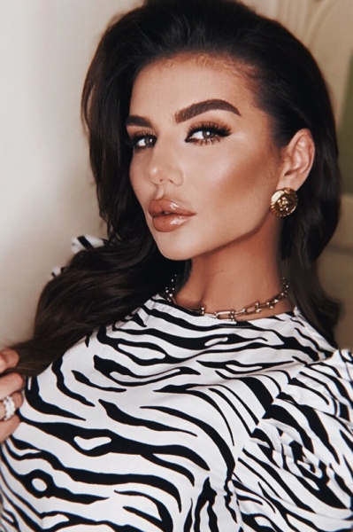 В жизни ты бы их не узнала! 7 звезд, которые не жалеют ретуши