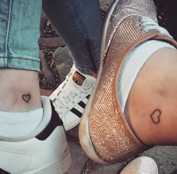 Вместе навсегда: 15 крутых идей для парных микро-тату