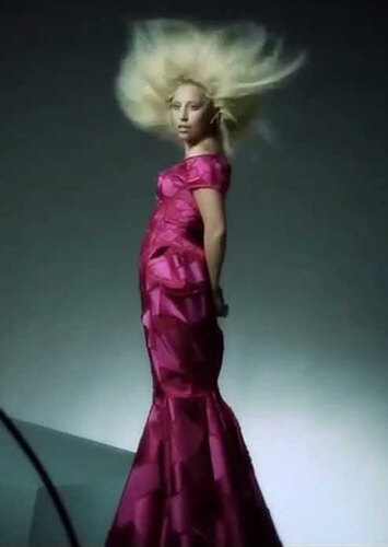 Вот это разница! Как выглядят звезды на обложках журналов до и после фотошопа