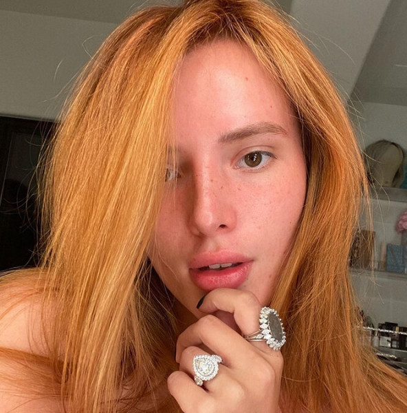 Зачем им макияж? Звезды, которые потрясающе выглядят с «голым» лицом