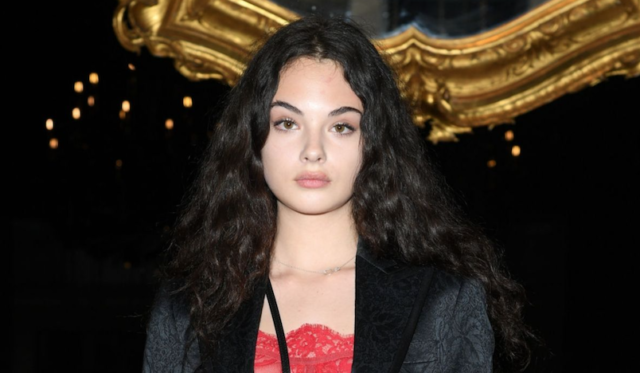 Далеко до Моники Беллуччи: в Сети критикуют дочь актрисы за совместную фотосессию с мамой 