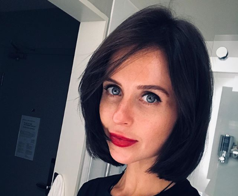 «Я отпускала только с папой»: Агата Муцениеце прокомментировала совместный отпуск Павла Прилучного с детьми и Мирославой Карпович