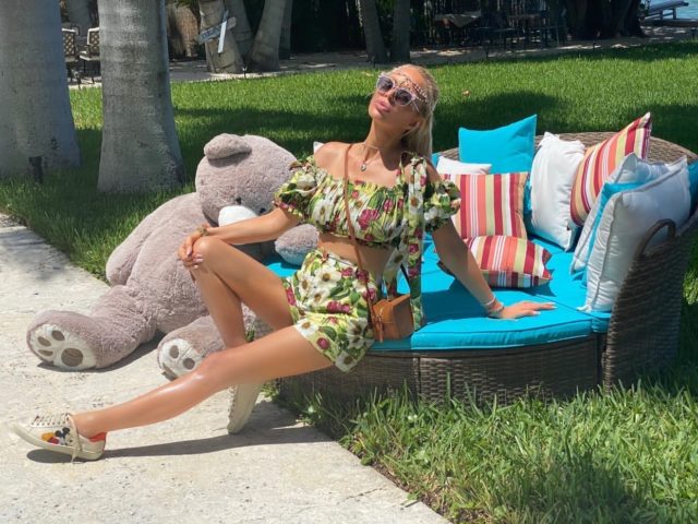 Look дня: Алиса Лобанова в костюме Dolce & Gabbana