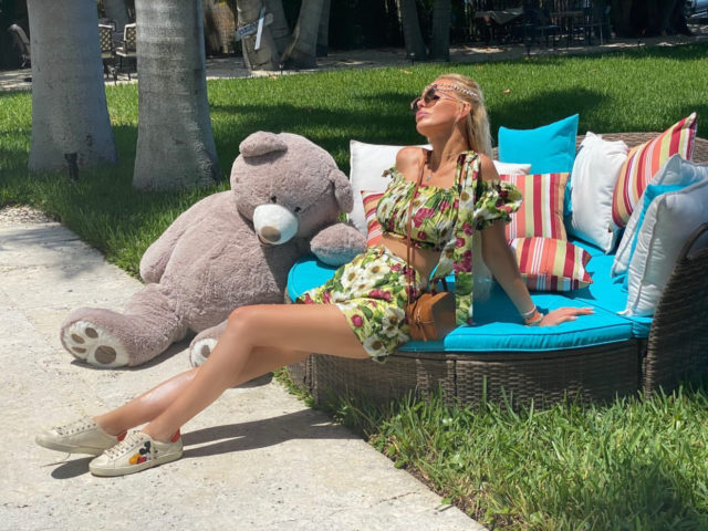 Look дня: Алиса Лобанова в костюме Dolce & Gabbana