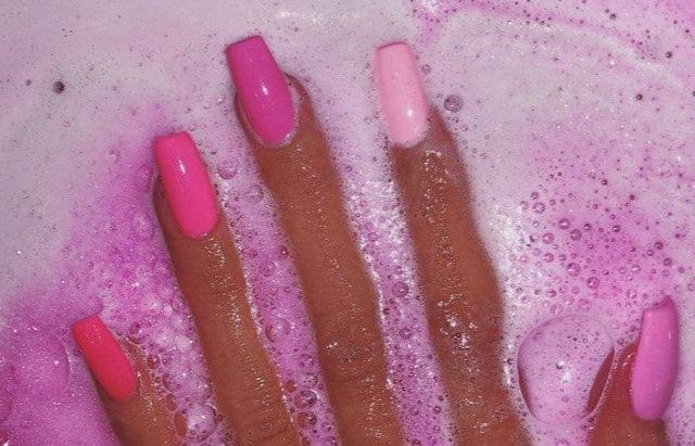 Маникюр на лето: все оттенки розового