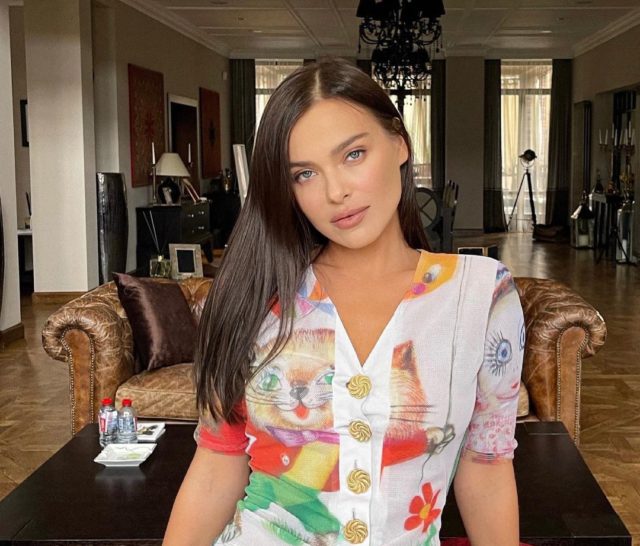 Нелюбовь: на Елену Темникову подал в суд правообладатель «Love is...»