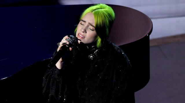 Первый поцелуй: Билли Айлиш поделилась неловкой историей