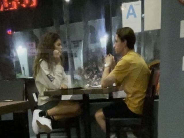 Роман или пиар? Тома Холланда и Зендаю заметили на очередном свидании