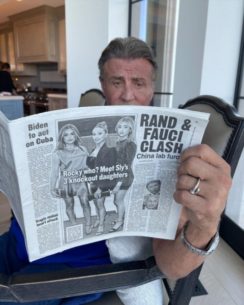 Три грации в мини: Сильвестр Сталлоне показал совместное фото с дочками 