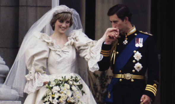 «Твоё имя на всех салфетках — поздно бежать»: почему день свадьбы стал для принцессы Дианы кошмаром