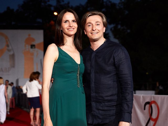 &laquo;Ждем третьего&raquo;: Сергей Безруков поделился видео с беременной женой 