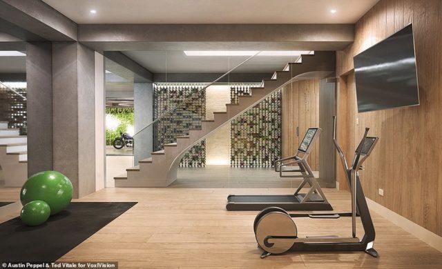 Цифра дня: Мишель Пфайффер продает свой особняк за 25 миллионов долларов