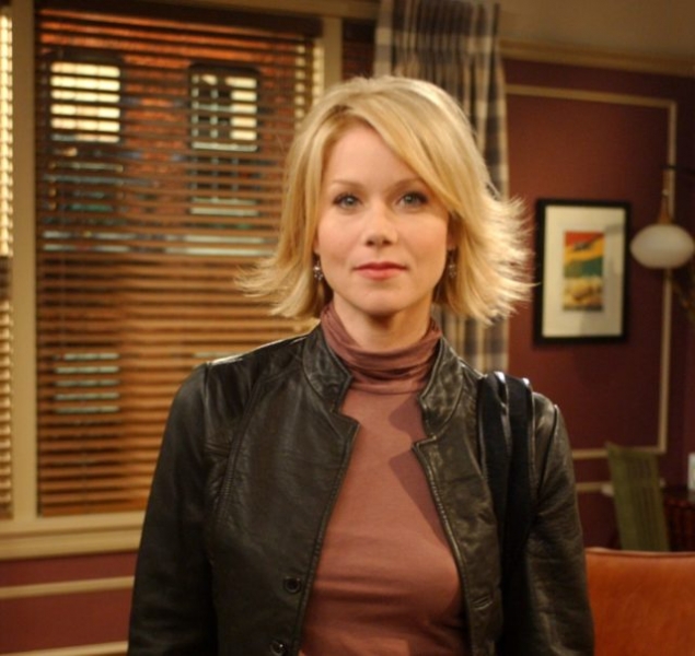 «Это трудный путь»: звезда «Друзей» Кристина Эпплгейт раскрыла свой диагноз