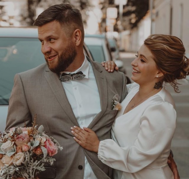 И в горе, и в радости: звезды, которые сыграли свадьбу в 2020 году