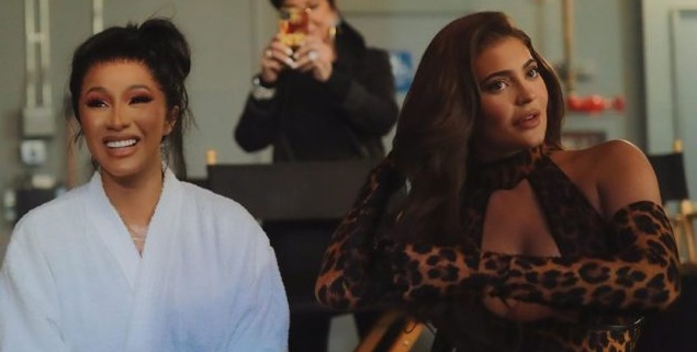 Карди Би ответила хейтерам, которые набросились на Кайли Дженнер после выхода нового клипа певицы 