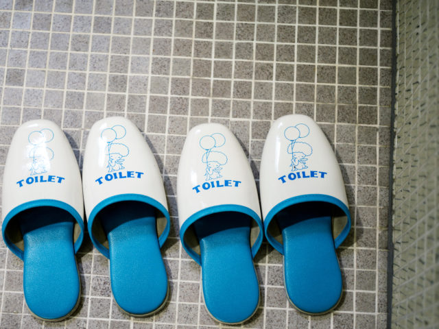 Мороженое с майонезом и сон на рабочем месте: топ странных японских привычек 