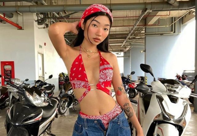 На примере модных блогеров: 10 трендовых образов на август