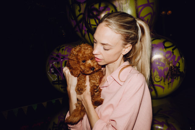 Надя Сысоева, Инга Меладзе, Карина Истомина и многие другие на открытии первого pop-up магазина украшений Poison Drop в саду «Эрмитаж»