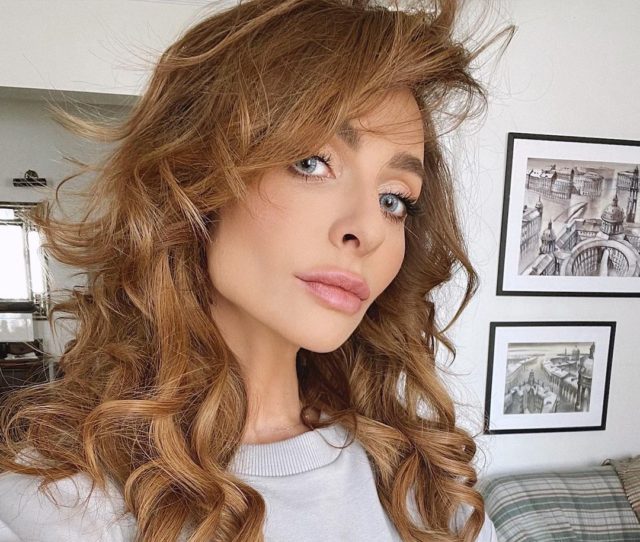 «Непростые, но страстные отношения»: Екатерина Варнава о пластических операциях, расставании с Хрусталевым и романе с Молочниковым