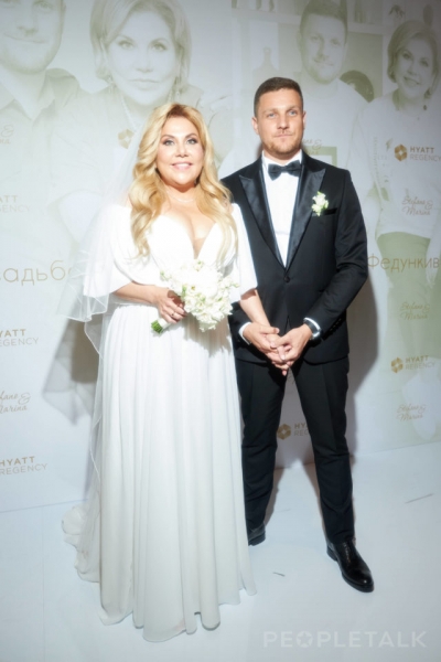 Никакого брачного контракта, история знакомства и возможное пополнение: подробности свадебного торжества Марины Федункив с итальянцем Стефано Маджи 