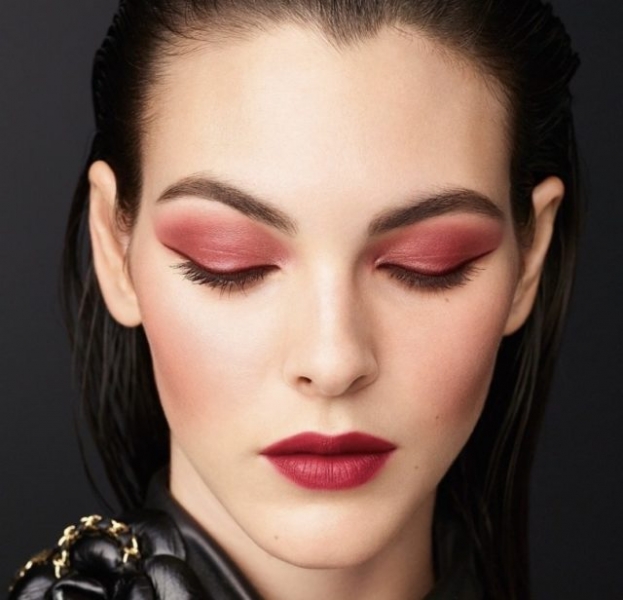 Новый розовый: Chanel представили осенне-зимнюю линейку декоративной косметики