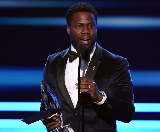 Ответ на обвинения, увольнения продюсеров и «токсичный» твит: собрали всю актуальную информацию о скандале вокруг шоу Эллен ДеДженерес